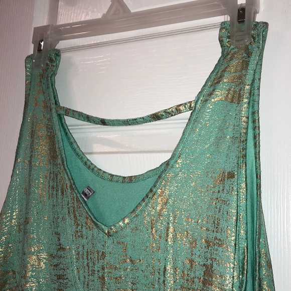 SOLD!! Beautiful Jennifer Lopez Tank Top! Size XL! - Picture 6 of 7
